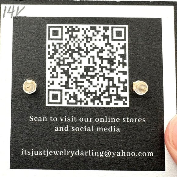 Womens Earrings 14K Yellow Gold Diamond Flower Studs Pierced Gift Idea for Her - Picture 5 of 5